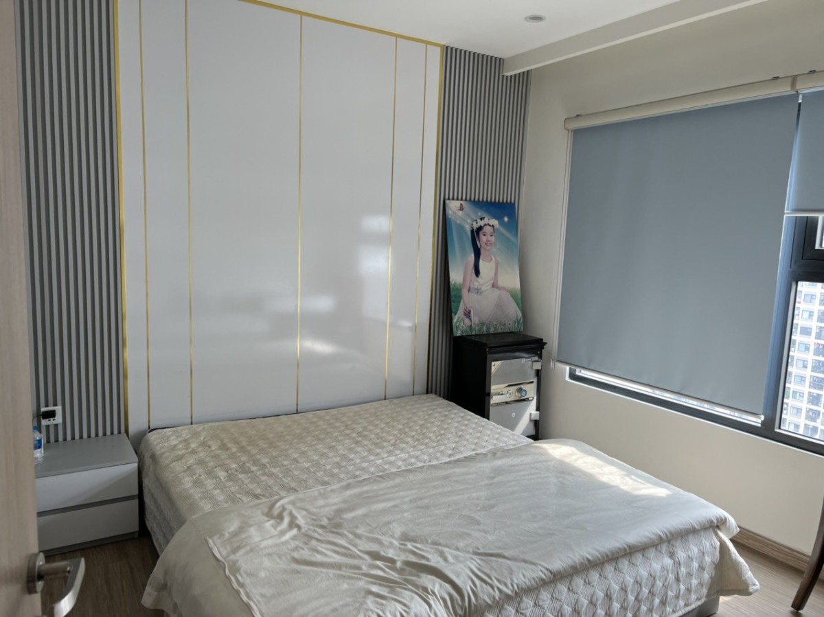 Cho thuê 3PN, 2WC full đồ, dt 75m2 Vinhomes Smart City