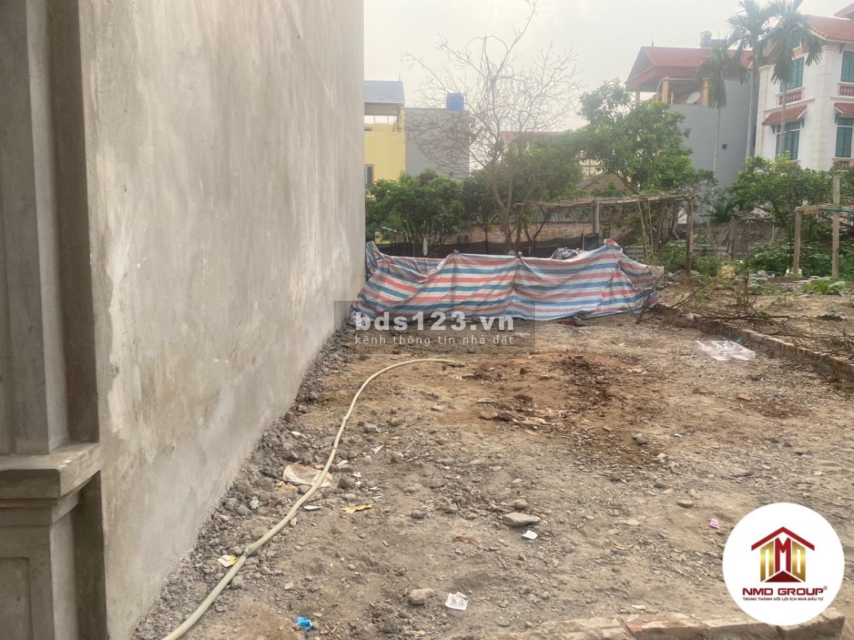 Bán đất 50m2 mt 4m xóm 1 Hải Bối Đông Anh nhỉnh 1 tỷ lh: 0886736116.