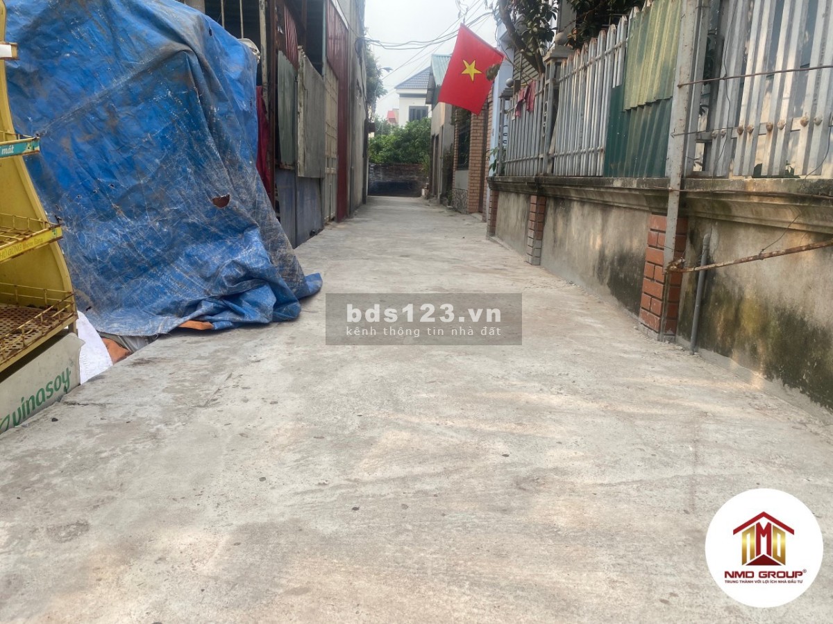 Bán đất 50m2 mt 4m xóm 1 Hải Bối Đông Anh nhỉnh 1 tỷ lh: 0886736116.