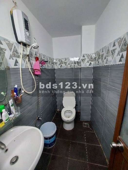 Chính chủ bán nhà Phạm Văn Hai Tân Bình hiếm nở hậu tài lộc giá chỉ 6,5 tỷ