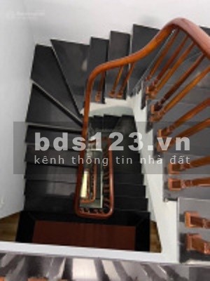 Bán nhà dân xây với diện tích rộng, ngõ ba gác, vào ở ngay