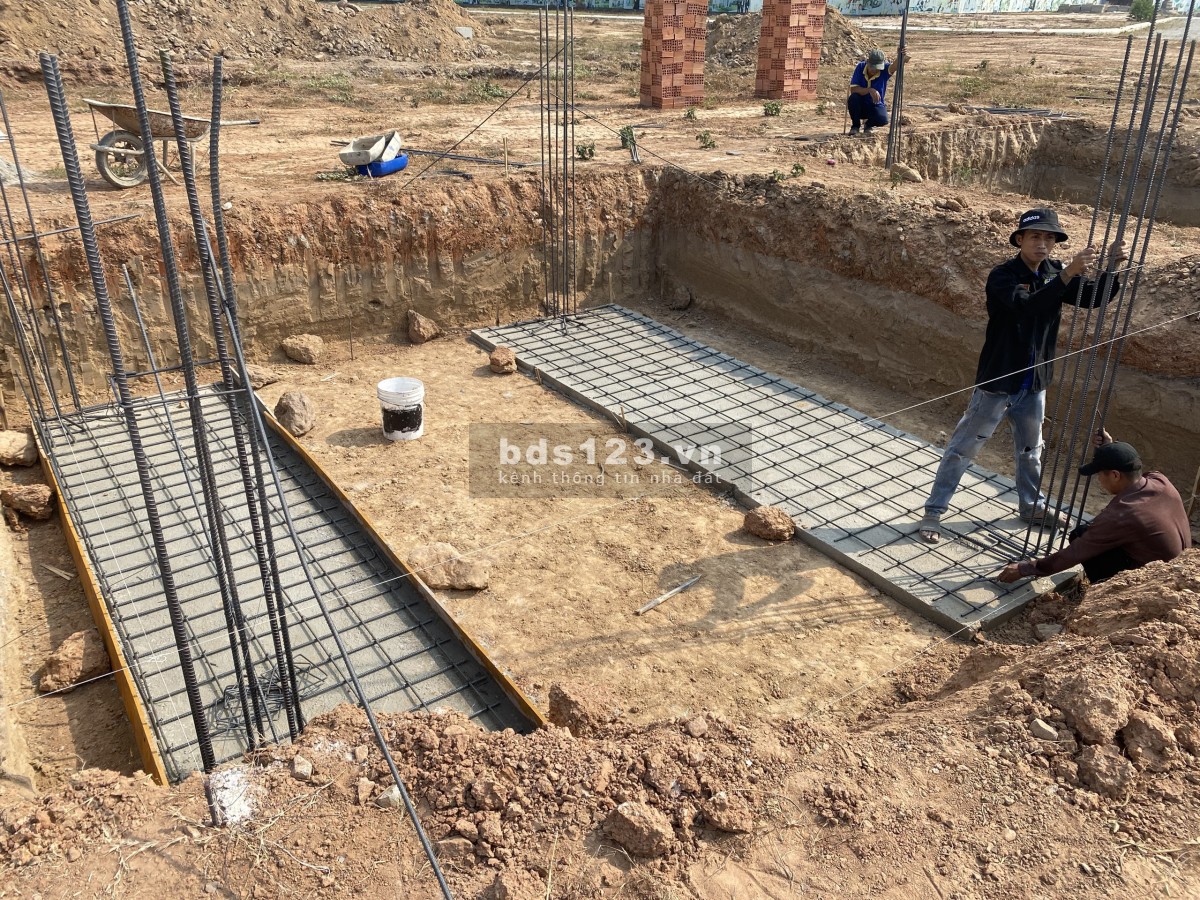 Đất nền Bến Cát trung tâm cụm kcn 65m2 giá 900 triệu sổ hồng từng nền quy hoạch 1/500