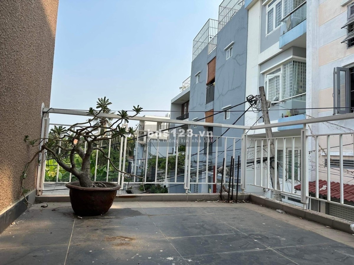 Bán nhà riêng hàng hiếm GIGAMALL Hiệp Bình Chánh, TĐ căn góc HXH ngang khủng 6.5m giá chỉ 6 tỷ nhỉnh