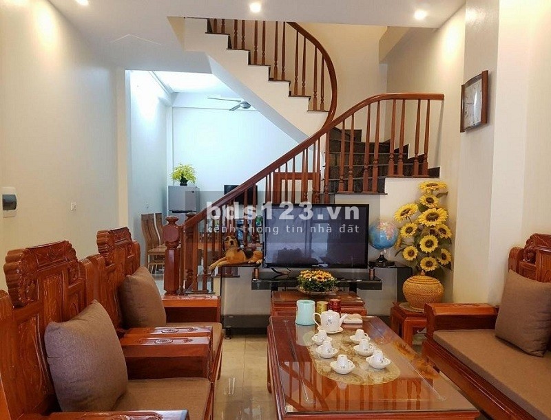 Bán nhà mặt tiền trung tâm Ba Đình, nhà siêu đẹp, nở hậu, ngõ thông! 4.35 Tỷ