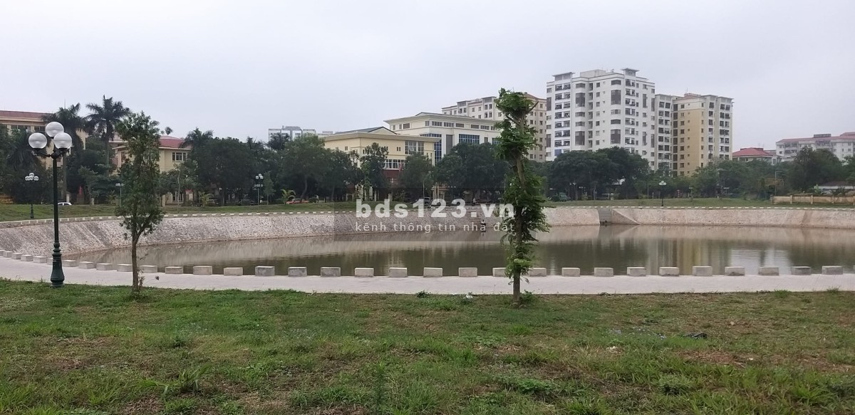 Chuyên bán nhà đất views Hồ Long Biên Hà Nội - 0988312321