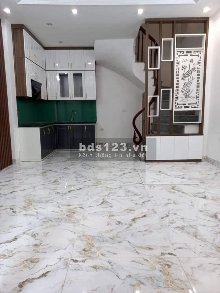 Bán nhà riêng gần cầu Chương Dương, Nguyễn Văn Cừ 72M2. Mặt tiền 5.6M, 5 phút sang Phố Cổ. Giá 5.7tỷ