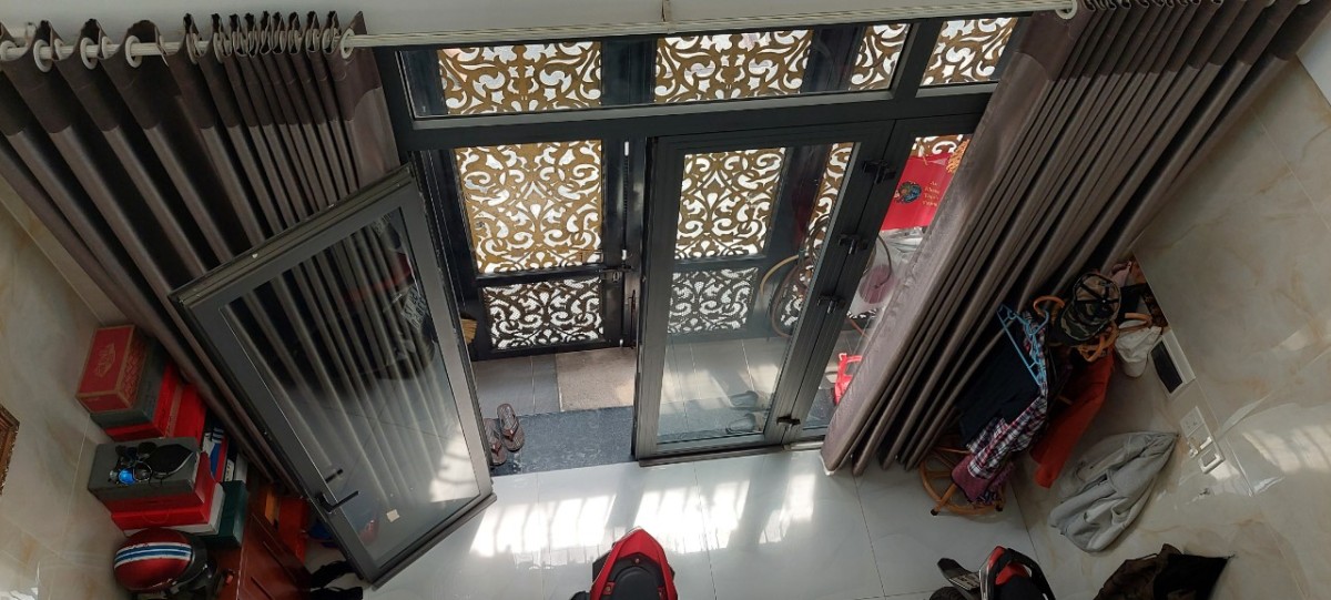 Cần bán gấp Nguyễn Công Hoan, xe hơi ngủ trong nhà, 4 tầng, 6 phòng, 6 wc, ngang 5, dài 12, sổ hồng