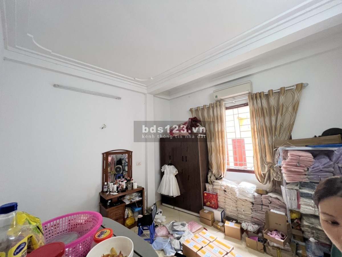 Bán nhà Phùng Khoang Nam Từ Liêm Hà Nội 40m2 hơn 4 tỷ sổ đỏ vuông đẹp Lh:0367585556