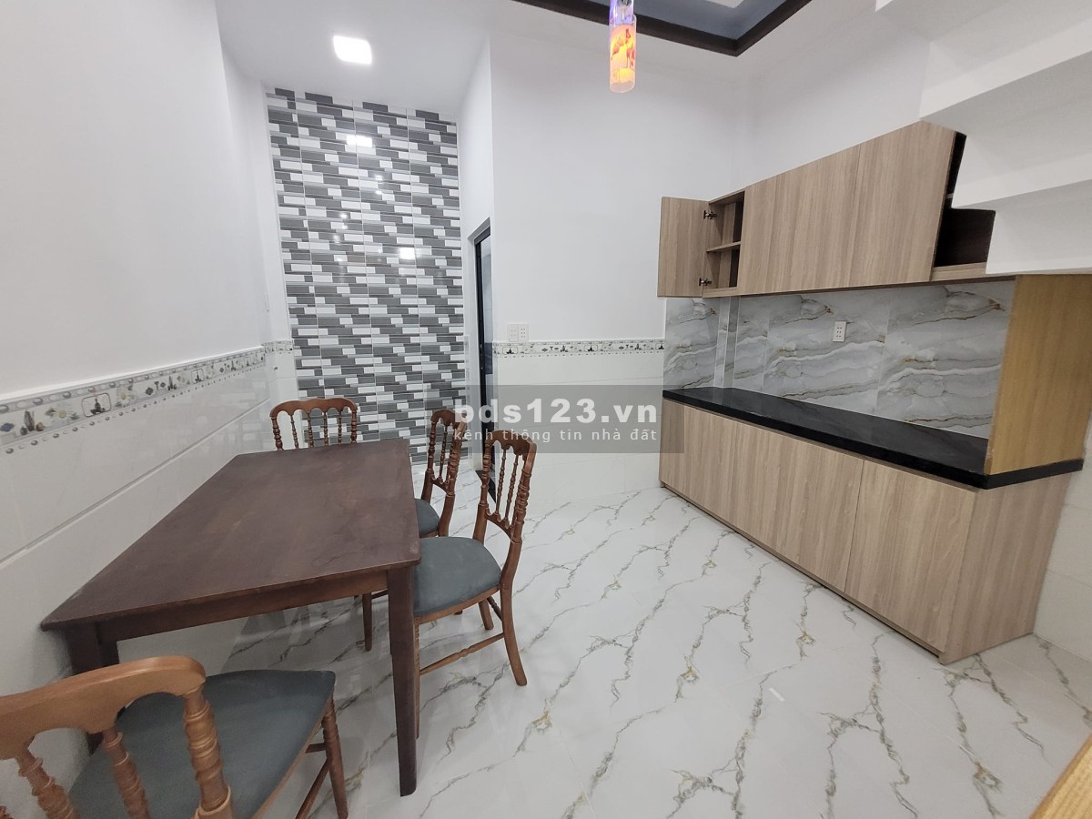 Bán nhà Bình Trị Đông, 2 tầng, 44m2, hẻm xe hơi, chỉ 3.9 tỉ