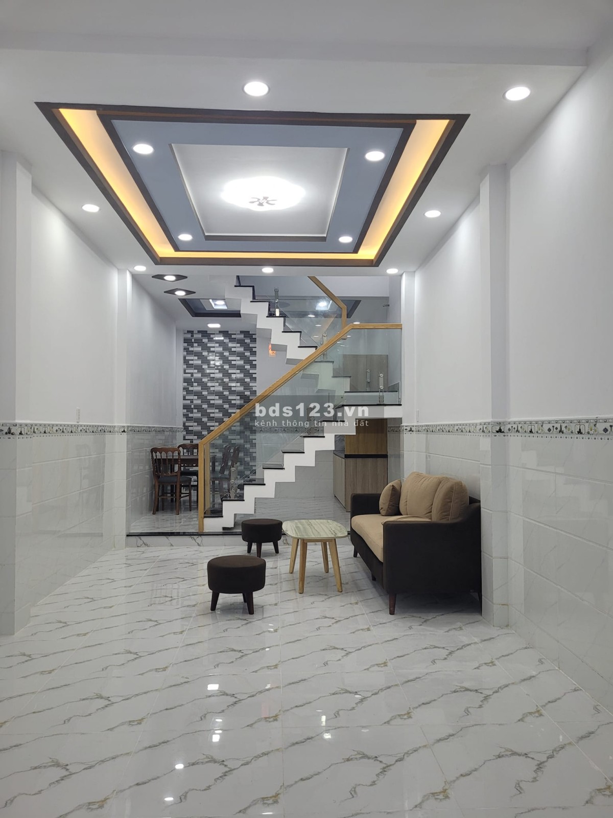 Bán nhà Bình Trị Đông, 2 tầng, 44m2, hẻm xe hơi, chỉ 3.9 tỉ