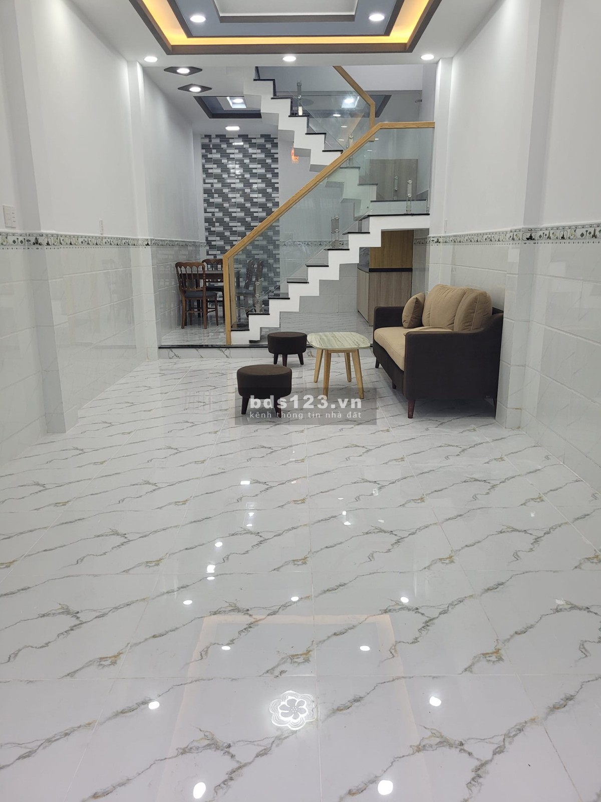 Bán nhà Bình Trị Đông, 2 tầng, 44m2, hẻm xe hơi, chỉ 3.9 tỉ