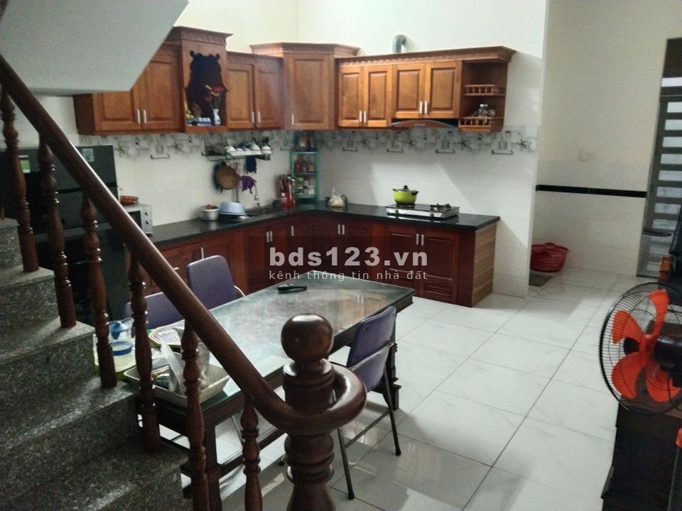 Bán nhà 4,5 tỷ hẻm xe hơi, Bình Thạnh, nhà đẹp, 3 tầng, 4PN