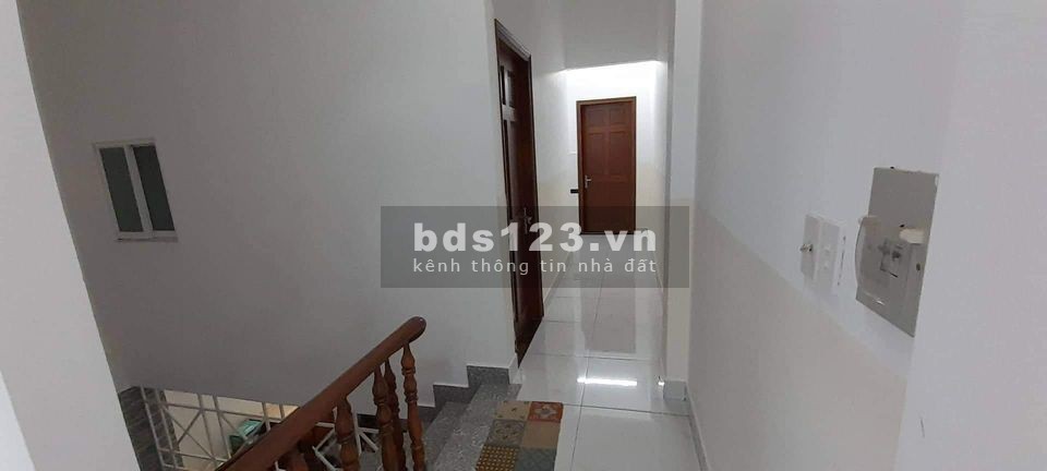Bán nhà 4,5 tỷ hẻm xe hơi, Bình Thạnh, nhà đẹp, 3 tầng, 4PN