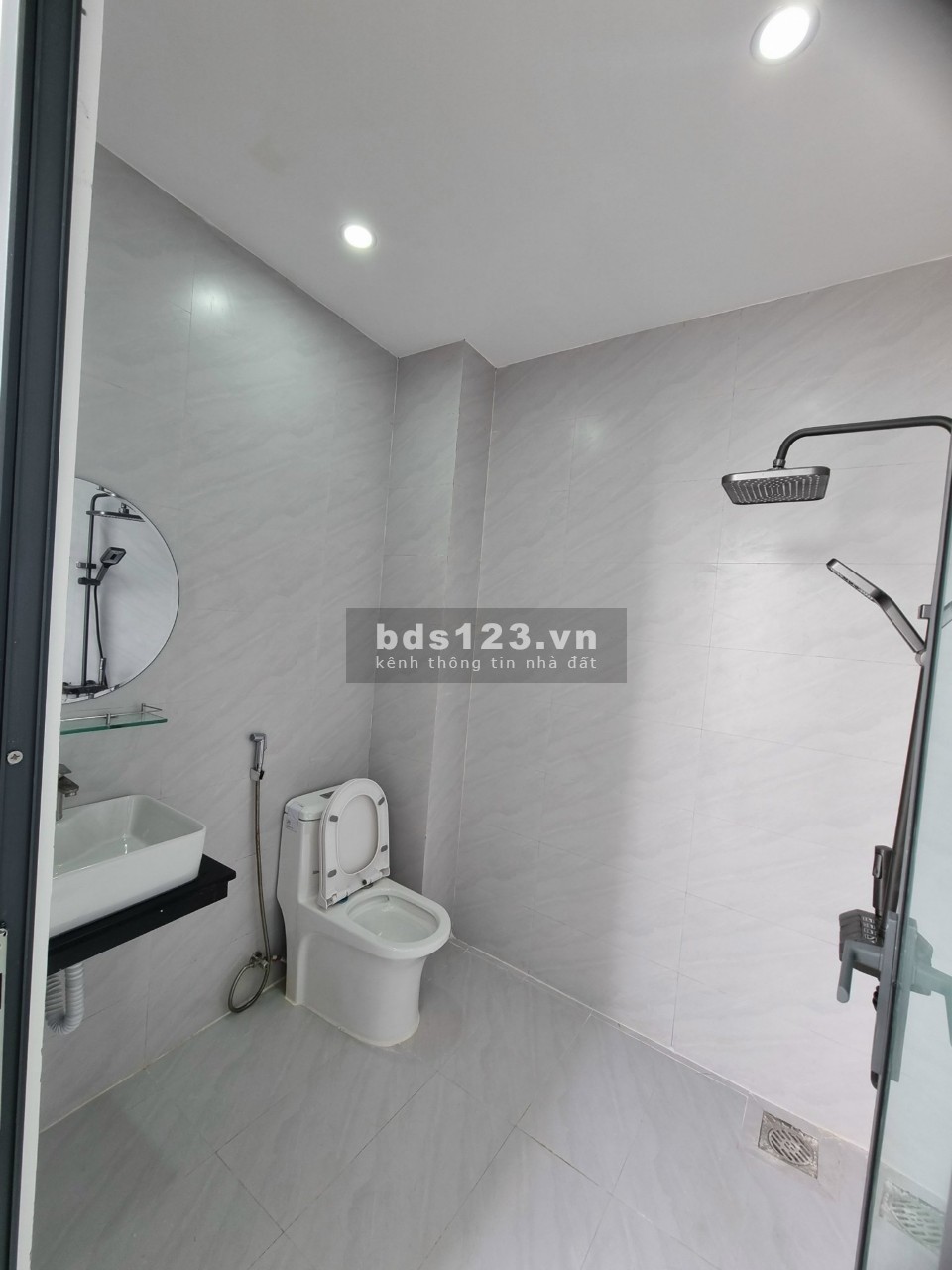 Bán nhà riêng mới đẹp, tặng full nội thất TP. Quảng Ngãi
