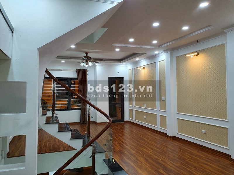 Bán nhà Phú Mỹ, 30 m2 x 5 tầng, ngõ thông ô tô, kinh doanh, giá hơn 6 tỷ