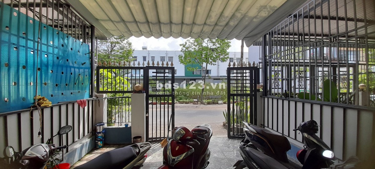Bán nhà mặt tiền khu đô thị Uhome đường Lê Lợi, giá tốt