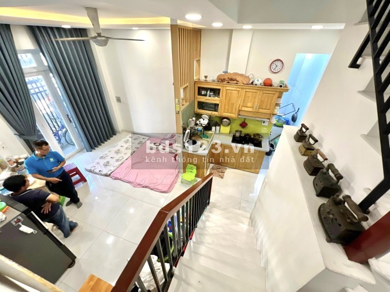 Bán nhà riêng căn góc 2 mặt tiền đường số 9 Linh Tây Thủ Đức giá rẻ