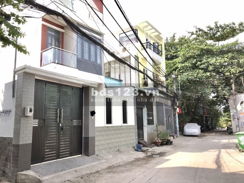 Bán nhà riêng căn góc 2 mặt tiền đường số 9 Linh Tây Thủ Đức giá rẻ
