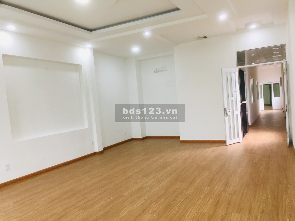 Cho thuê văn phòng sang xịn - Vị trí trung tâm - Ngại gì không thuê