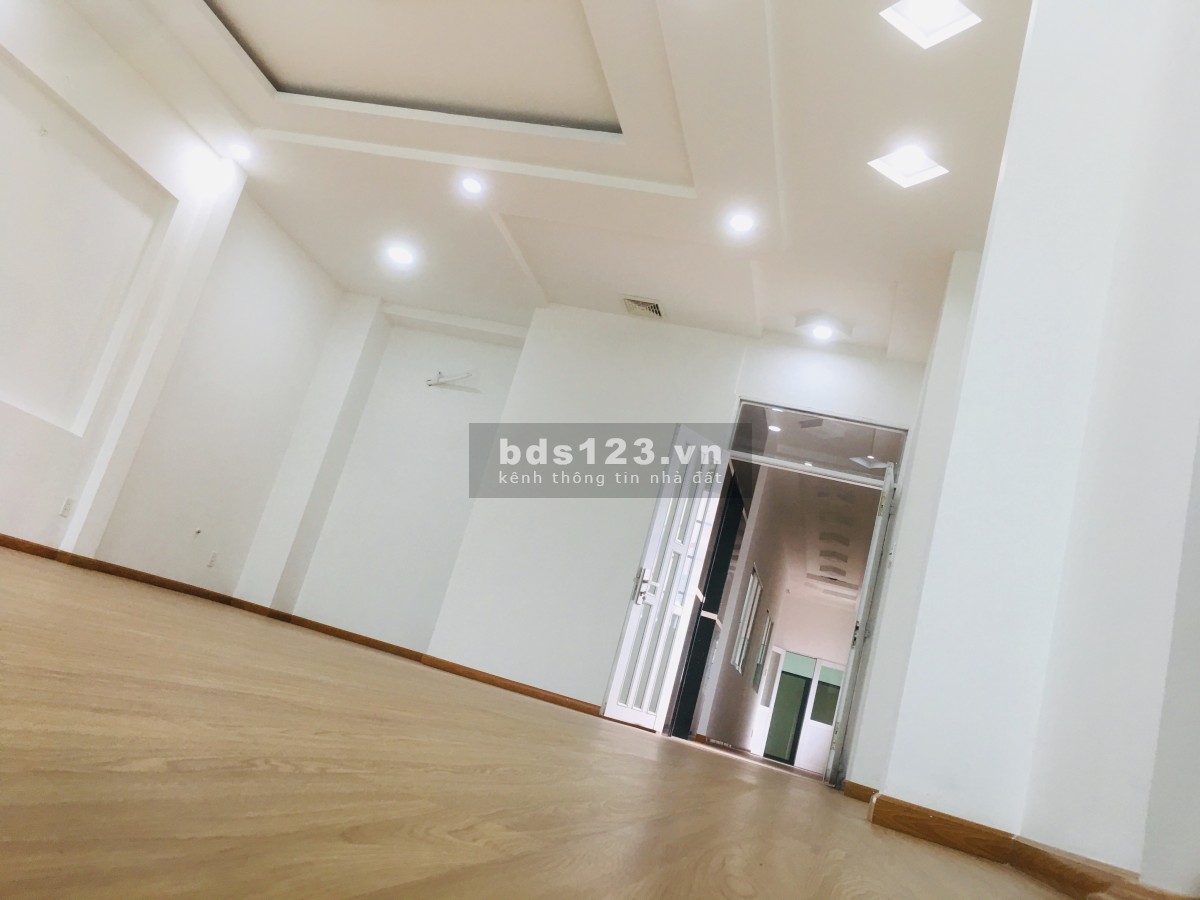 Cho thuê văn phòng sang xịn - Vị trí trung tâm - Ngại gì không thuê