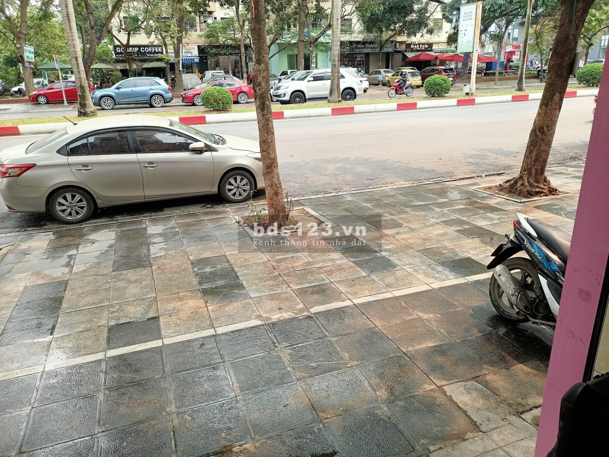Sang nhượng mặt bằng kinh doanh sầm uất trung tâm KĐT Văn Quán