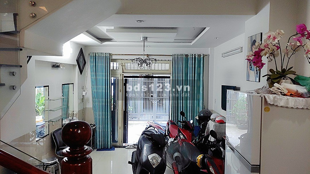 Cho thuê phòng trọ, phòng lạnh nữ, nội thất, ban công. Gần công viên Aeon Mall, 2.9tr