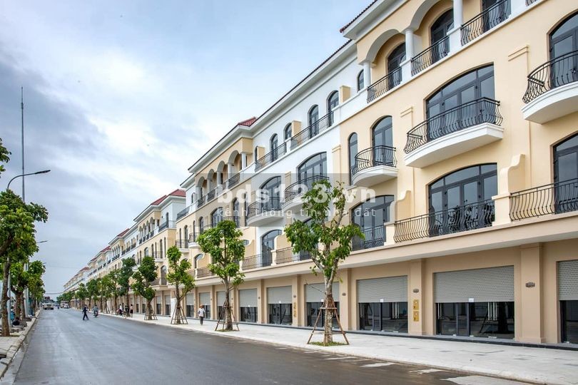 Bán biệt thự LK giá 1,2 tỷ diện tích 184M2 ngay công viên lớn nhất Silk Park