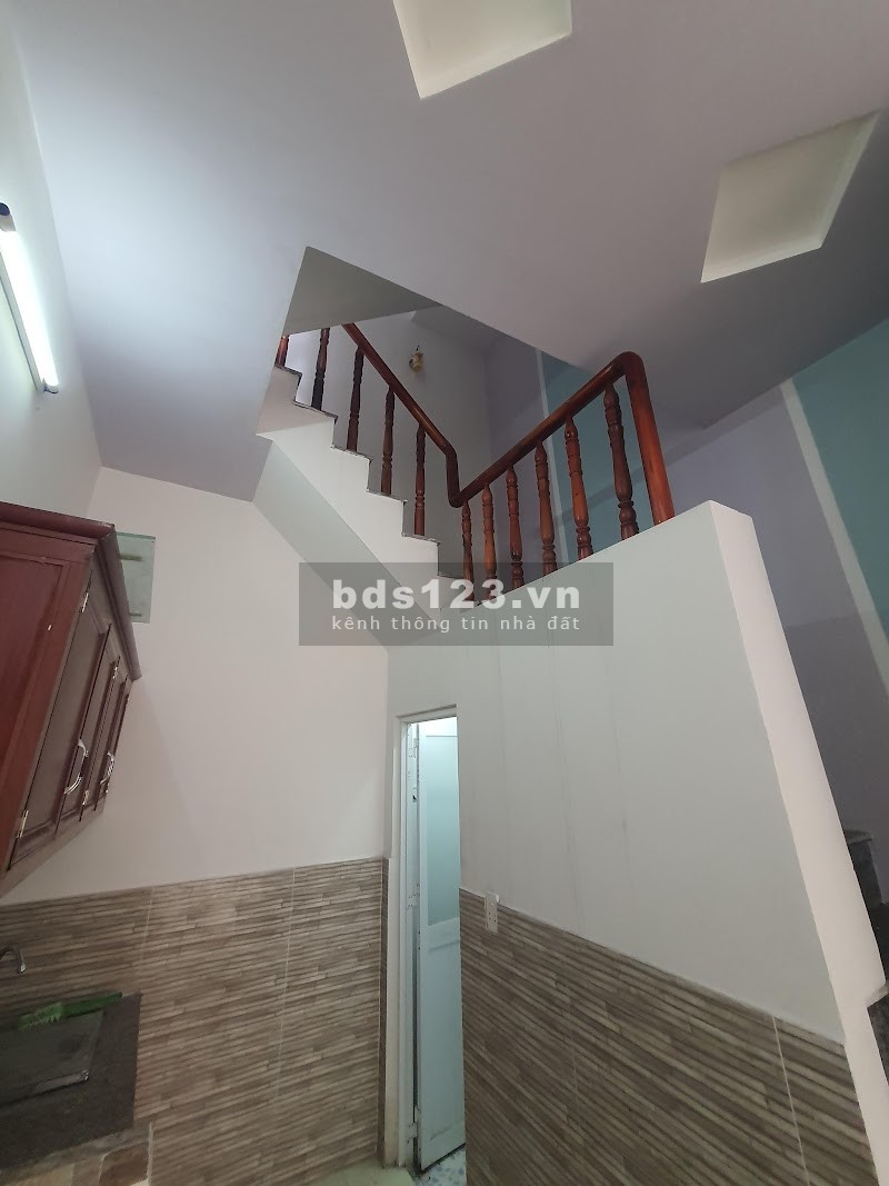 Bán nhà riêng Đường Tỉnh Lộ 10, Bình Tân, 24m2, 3 tầng, Giá rẻ