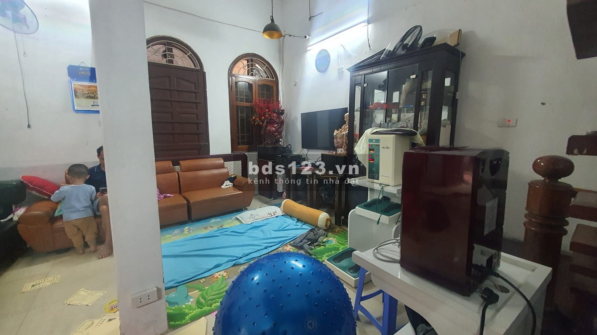 Bán nhà Tây Hồ, mặt ngõ Thuỵ Khuê kinh doanh cực tốt. Dt 55m2, 4T, MT 5,5m, 7.9 Tỷ. Lô góc, Ô tô vào