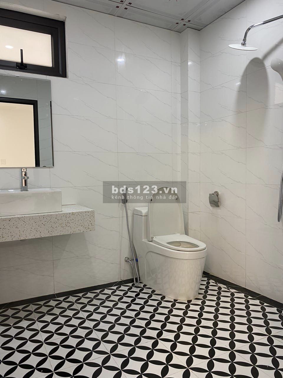 Bán nhà riêng nhà mới tinh - Gara ô tô - Kinh doanh - DT 42M x 5 tầng