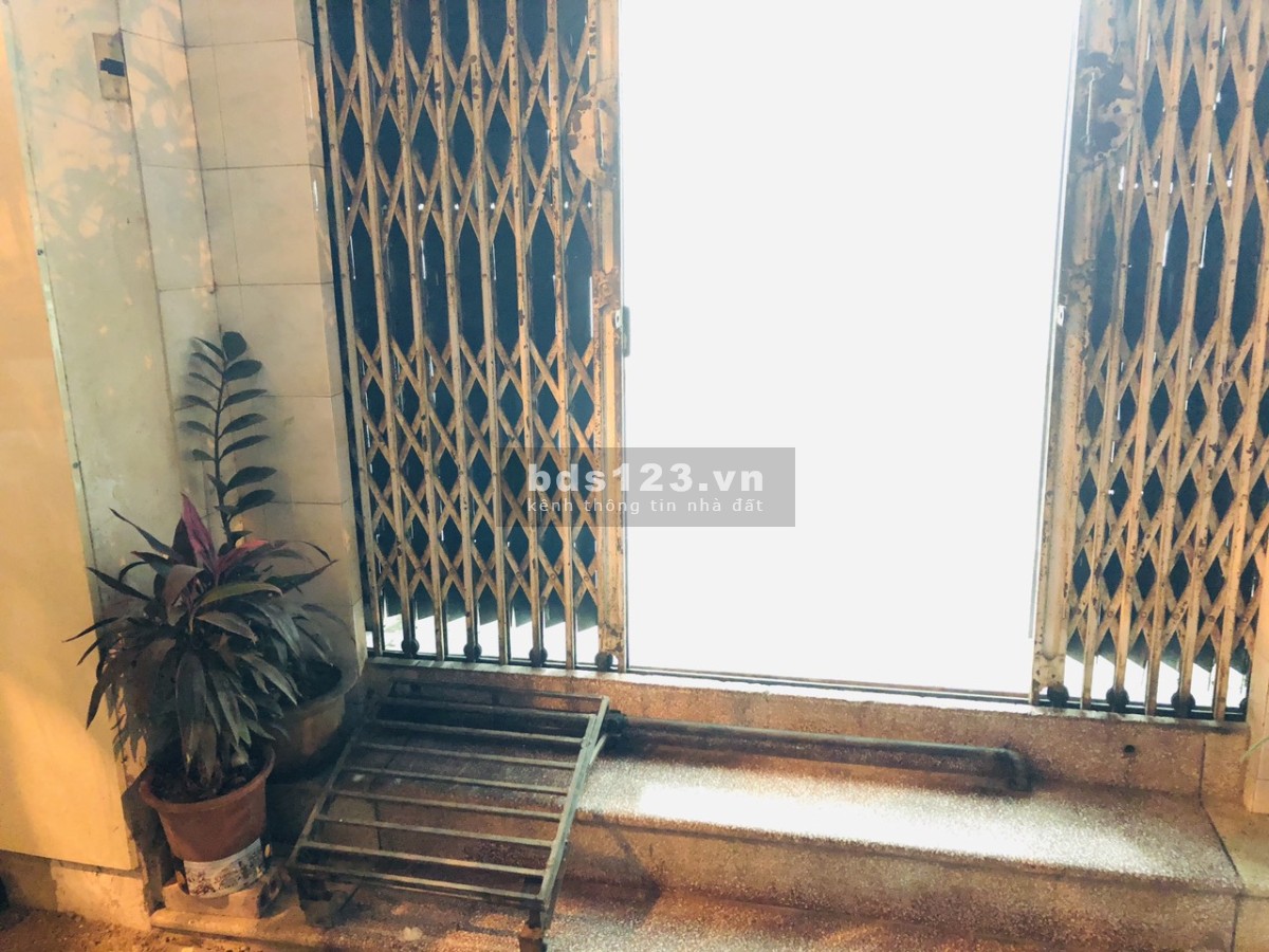 Cho thuê nhà giá rẻ ở phố Quan Nhân, quận Cầu Giấy, Hà Nội (có nhà ngay)