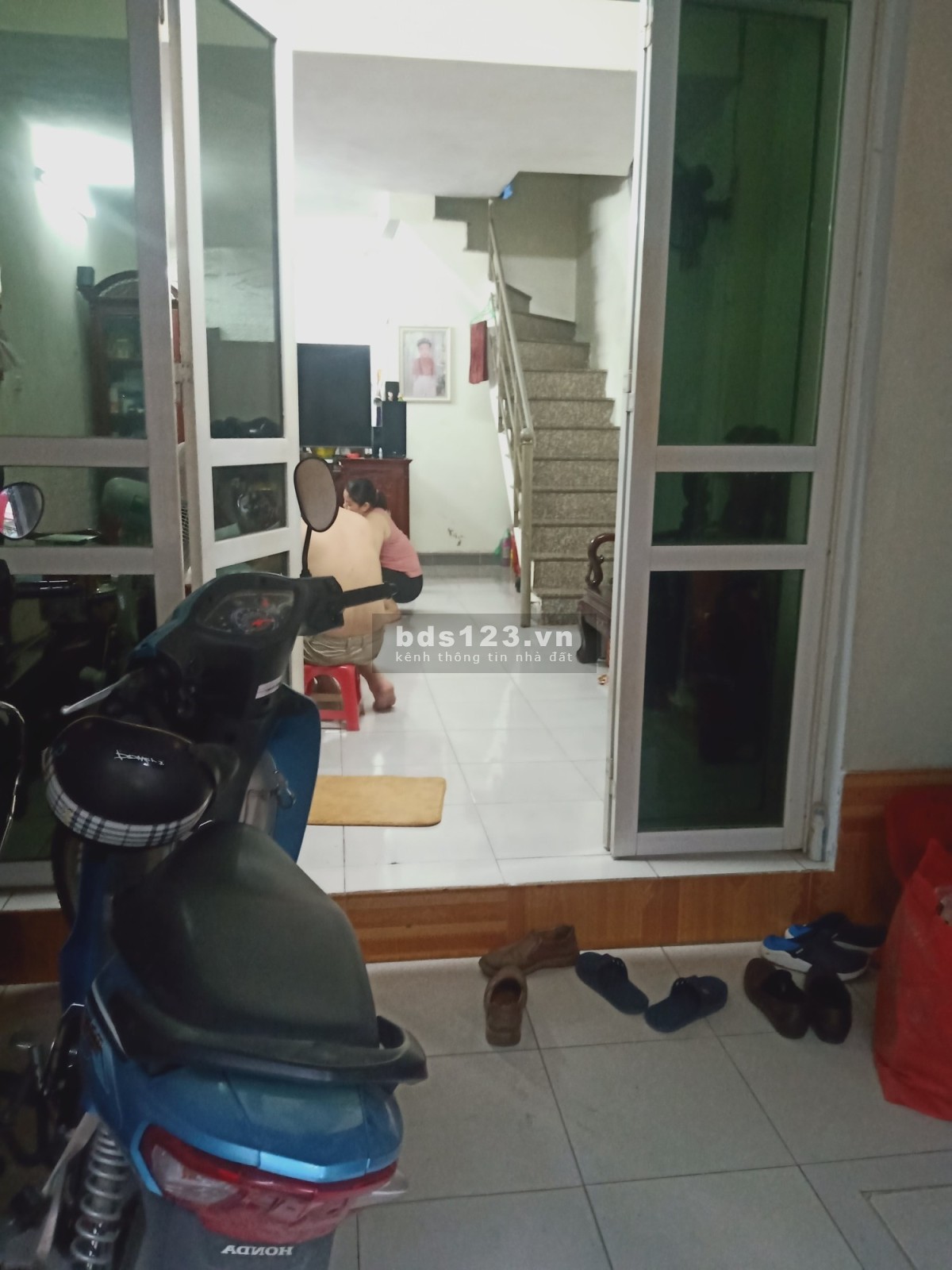 Cần bán nhà riêng gấp Quan Nhân, Hà Nội 31m2 - 2,75 tỷ 0367585556