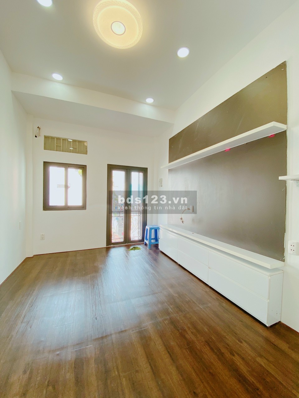 Bán nhà Phan Tây Hồ, q PN tặng nội thất cao cấp gíá chỉ 4 tỷ nhỉnh (thương lượng) ĐT: 0357475836