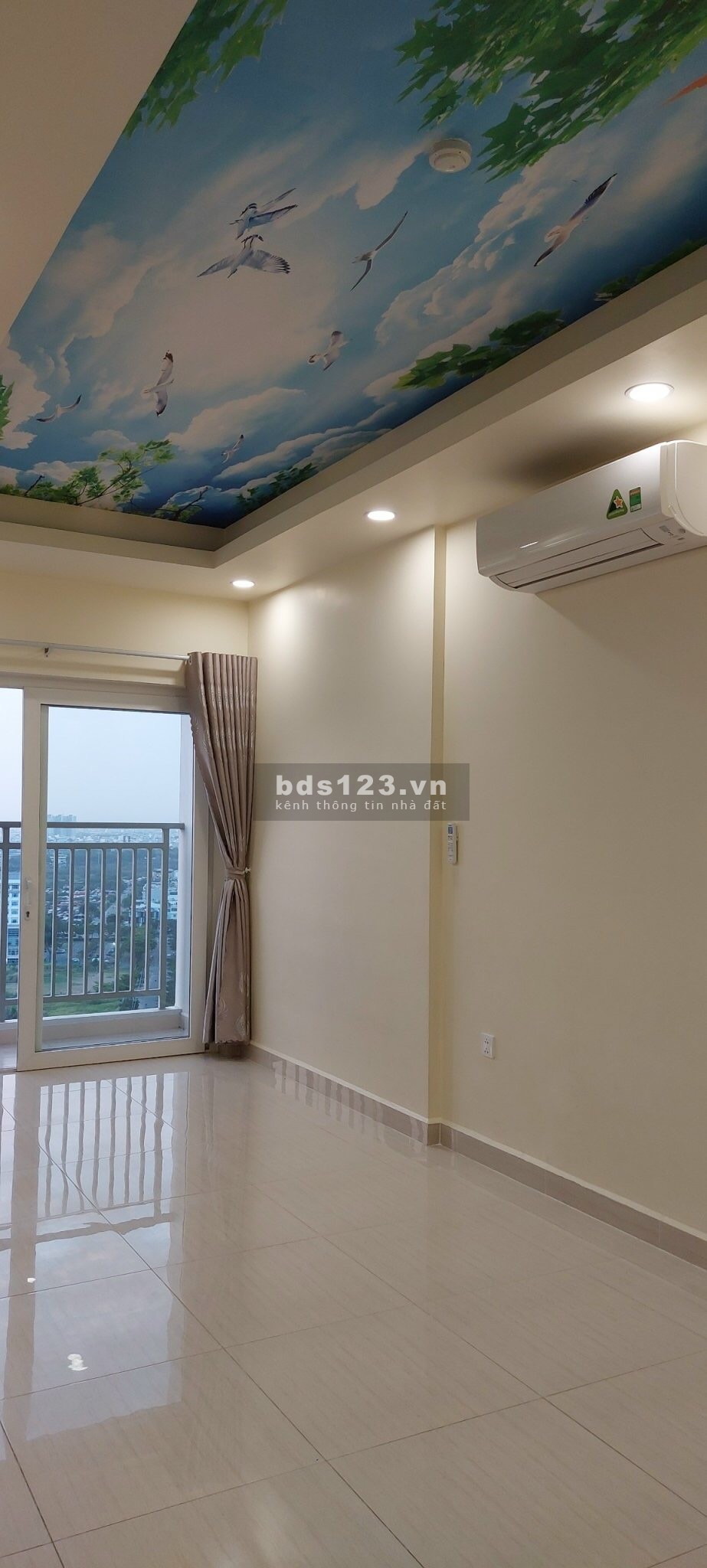 Cần cho thuê căn hộ Moonlight Boulevard 2pn 2wc 66m, nội thất 9.5 triệu vào ở ngay. Lh: 0938308438.