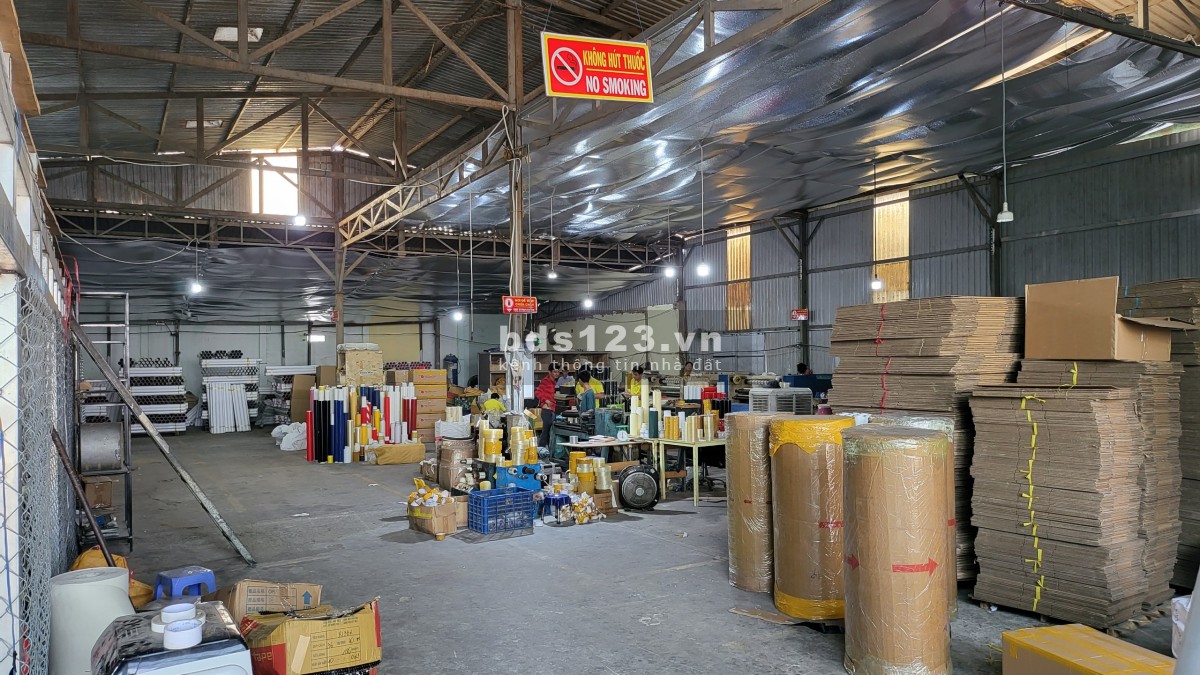 Cho Thuê Nhà Xưởng 1000m2 Ngay Gần Quốc Lộ 1K Dĩ An