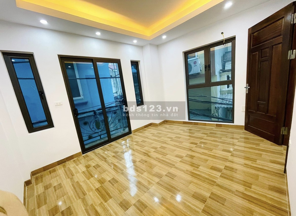 Bán nhà riêng, nhà mới tinh - 50M ra ô tô - Lô góc 2 thoáng - DT 38M x 4 tầng