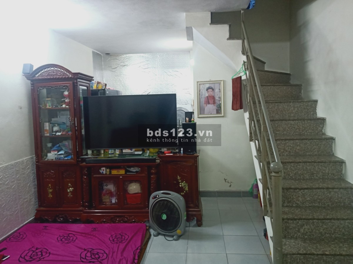 Cần bán gấp nhà riêng Vũ Tông Phan 38m2-MT 4 giá 2,7 tỷ 0367585556