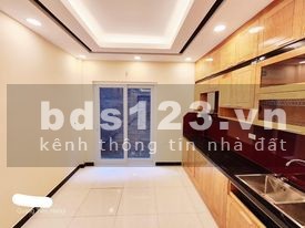 Hơn 3tỷ bán nhà Âu Cơ Tây Hồ 40m ngõ thông ô tô, mua là thắng.