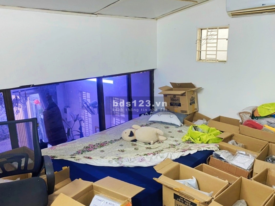 Bán nhà gấp Huỳnh Văn Bánh q PN 75m2 nhà 3 tầng giá từ 9 tỷ còn chỉ 7,5 tỷ (thương lượng)