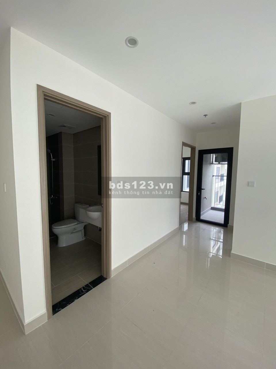 Cho thuê căn hộ 65m2 tầng 7 Origami Vinhomes Grand Park Thủ Đức