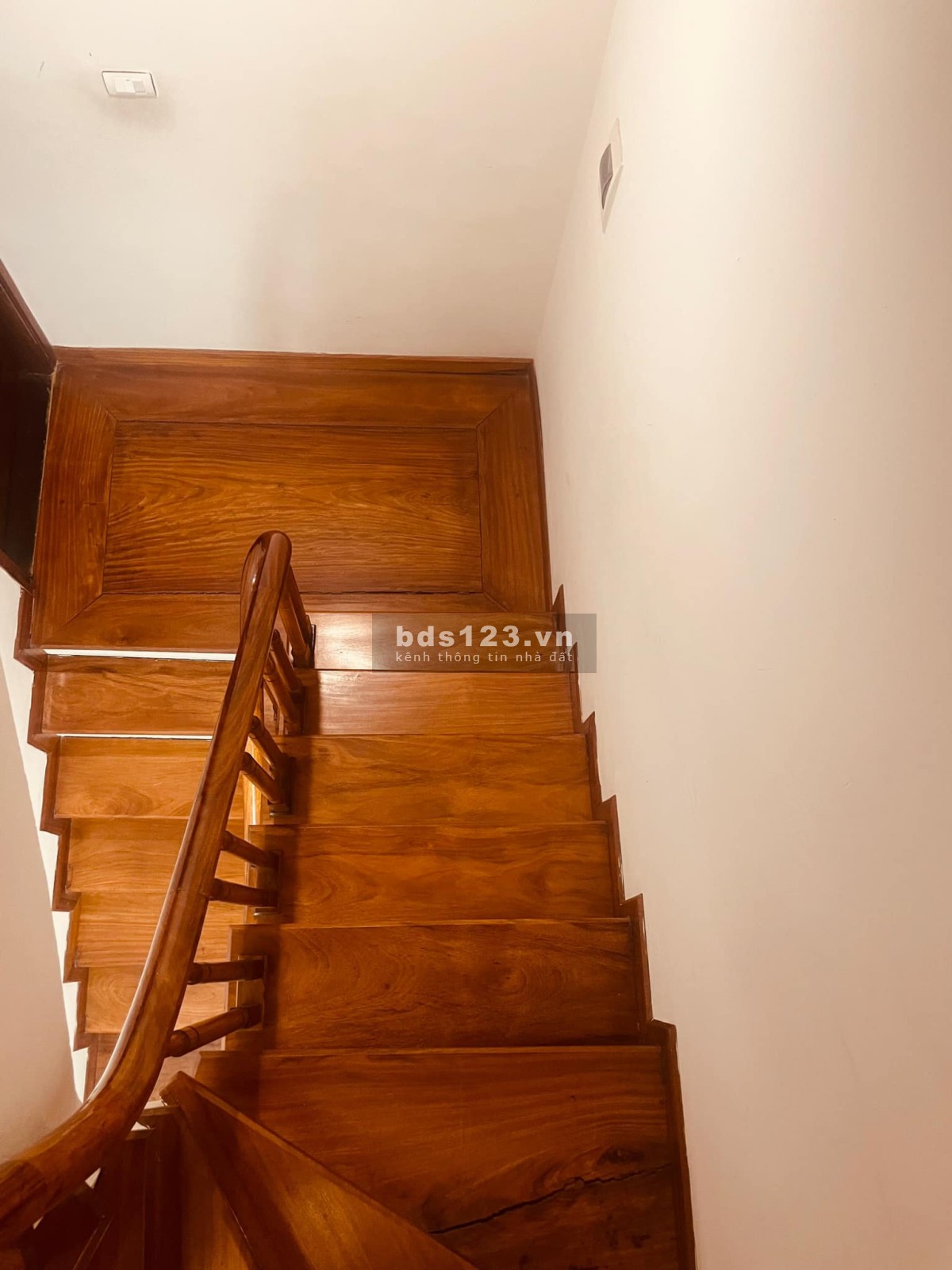 Bán nhà Bồ Đề - Long Biên ngõ Kinh doanh, 60m2 - 5 tầng - giá 5 tỷ 3