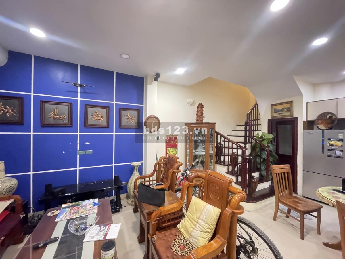 PHÂN LÔ CỰC VIP ĐỘI CẤN – CHỈ 7.x TỶ - NGÕ RỘNG 3M - GẦN PHỐ - NHÀ ĐẸP Ở LUÔN