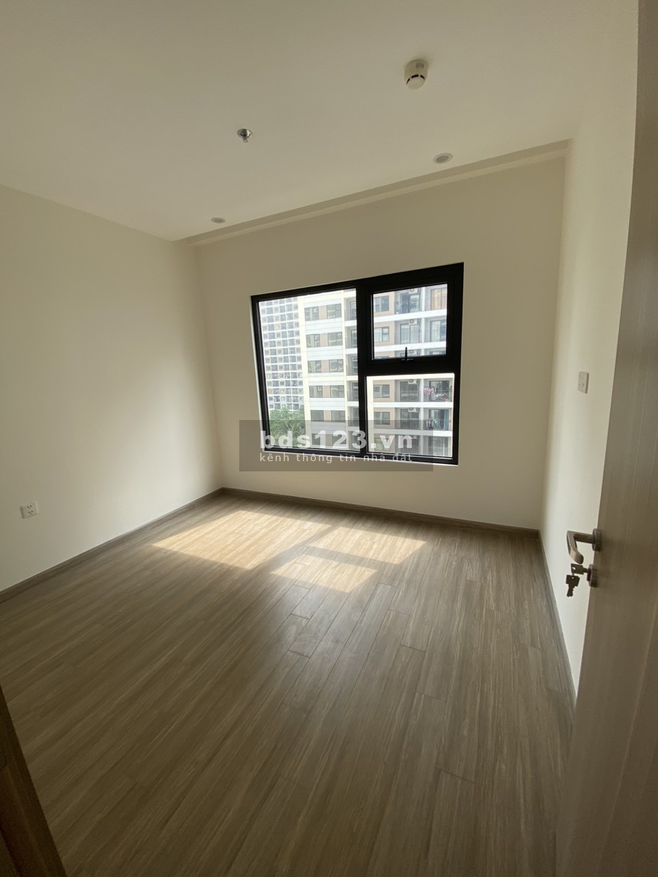 Cho thuê căn hộ 65m2 tầng 7 Origami Vinhomes Grand Park Thủ Đức