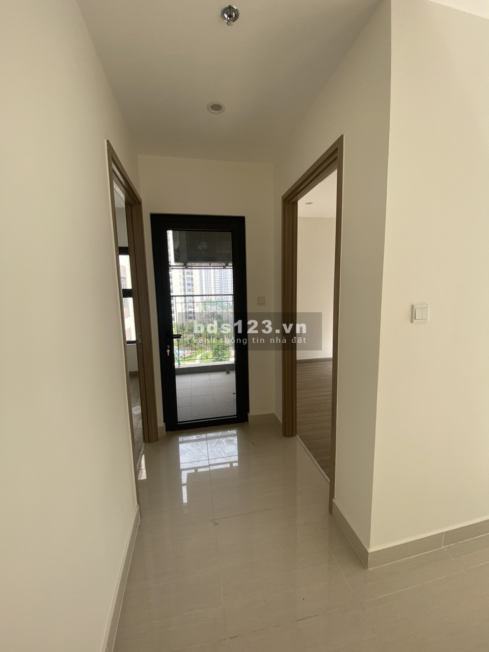 Cho thuê căn hộ 65m2 tầng 7 Origami Vinhomes Grand Park Thủ Đức