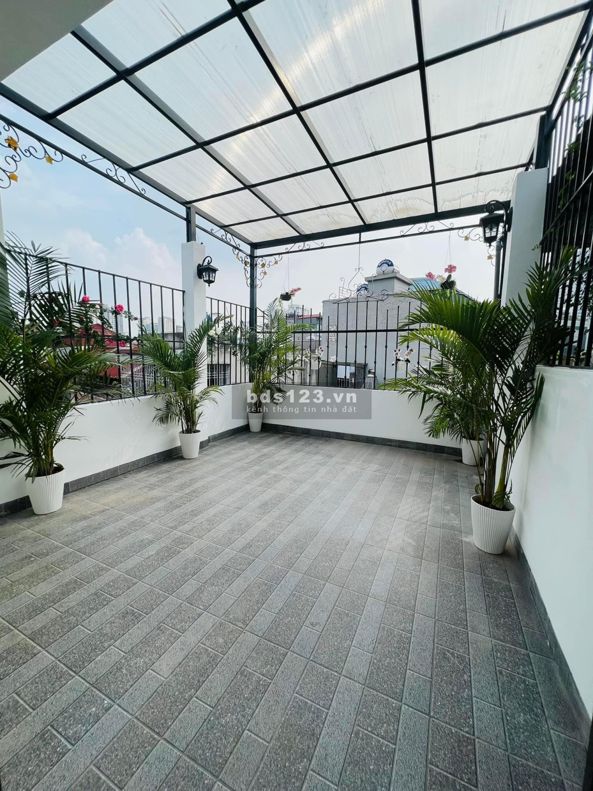 Bán nhà riêng hàng hiếm duy nhất 1 că phố Hoa Bằng - Ngõ thông - Gara ô tô - Kinh doanh