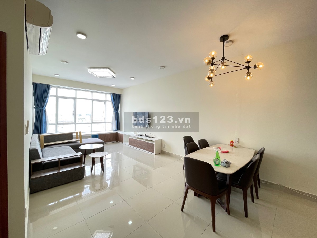 Chính chủ cần bán căn hộ chung cư Ngọc Phương Nam, Quận 8, diện tích 118m2, full nội thất
