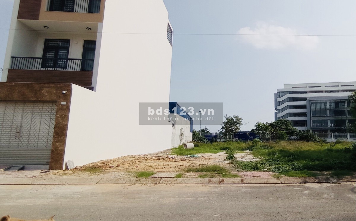 Bán gấp lô đất 140m2 (7x20) giá 1ty899 trong KDC Q12 gần KCN Tân Bình, có GPXDTD