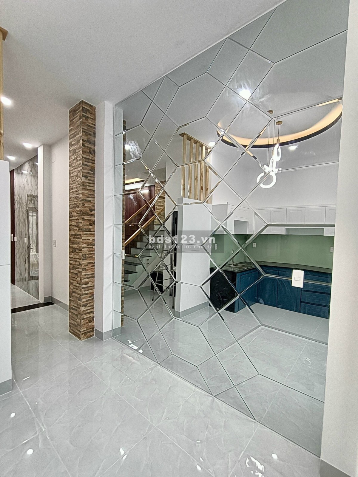Bán nhà quận Gò Vấp, 2 tầng, hẻm xe hơi, 54m2, 3.3 tỷ