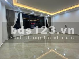 Bán nhà riêng 96m 26 tỷ mặt phố Xuân Diệu kinh doanh.