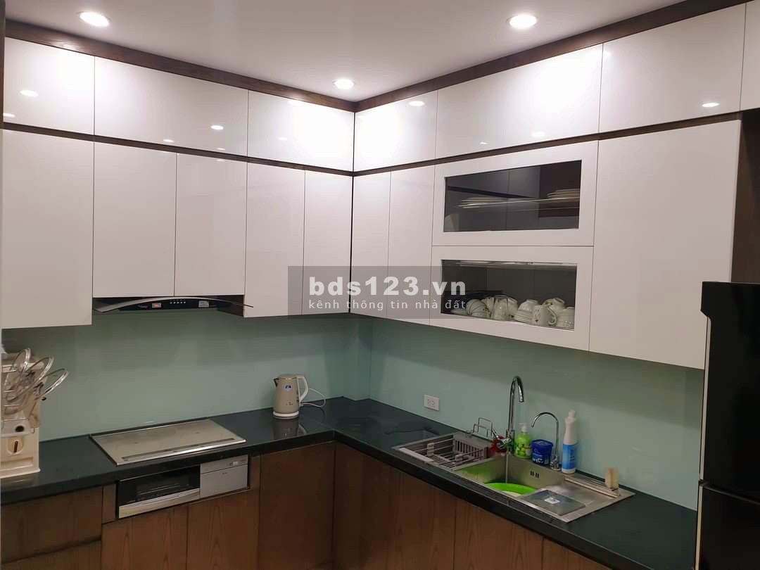 cần bán nhà 4 tầng mễ trì thượng- nam từ liêm 46M- 3,7 tỷ gần oto
